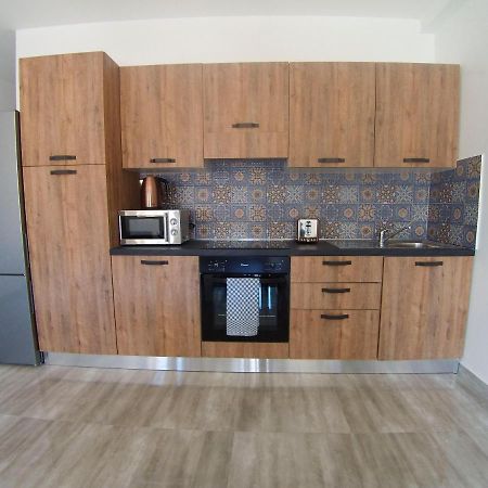 F7 Room 2, Private Bedroom Two Single Beds Shared Bathroom In Shared Flat Msida Esterno foto